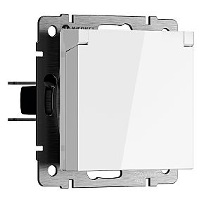 Розетка Встраиваемые механизмы белые W1171201/ Розетка влагозащ. с зазем. с защит. крышкой и шторками N (белый)