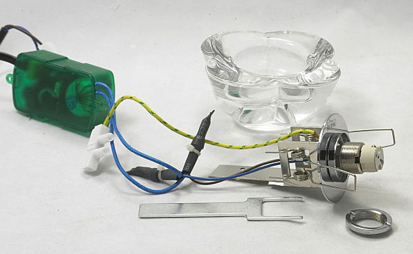 Встраиваемый светильник Montagano LSC-6100-01