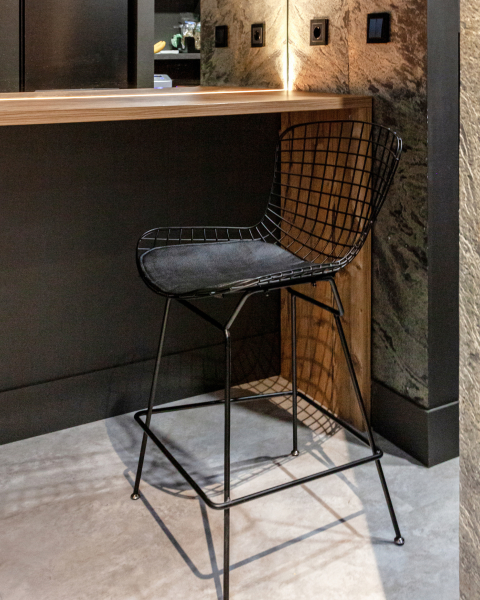 Полубарный стул Bertoia BTY-24L-P6 BL/BL