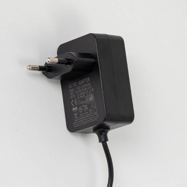 Настольная лампа LINA CL812010