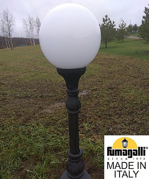Консольный уличный светильник Globe 400 G40.B40.000.AYE27
