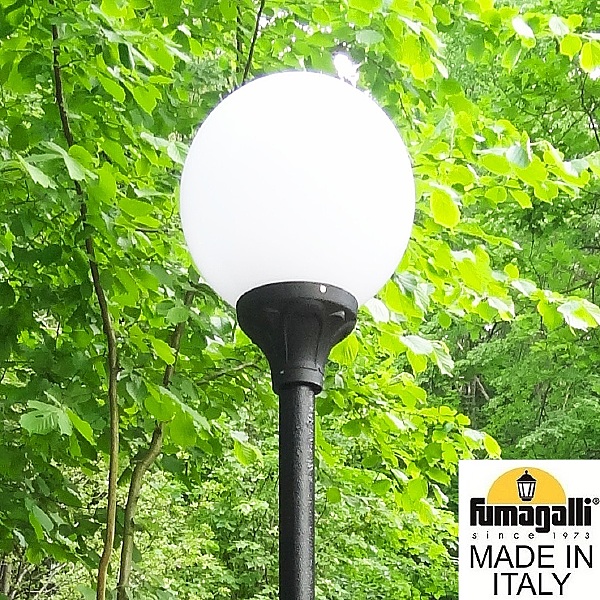 Консольный уличный светильник Globe 400 G40.B40.000.AYE27