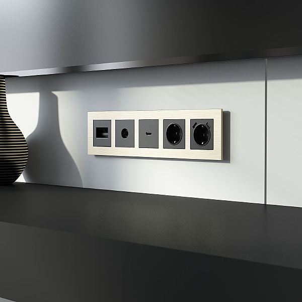 Рамка AluMax шампань W0053511/ Рамка на 5 постов AluMax (шампань)