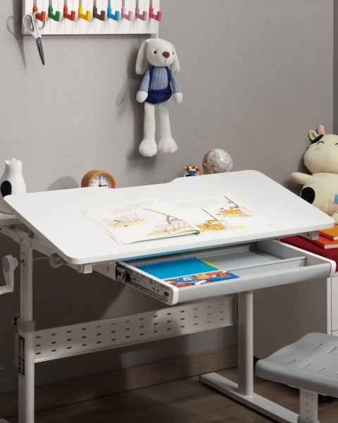 Стол письменный Lumi desk E601 white