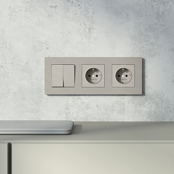 Рамка W0032917/ Рамка на 3 поста Slab (дымчатый софт)