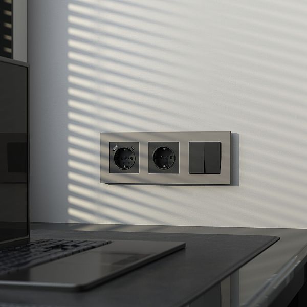 Рамка W0032917/ Рамка на 3 поста Slab (дымчатый софт)