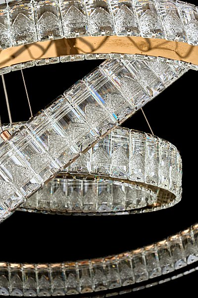 Подвесная люстра LEON Delaina LE3012/800-3K GD