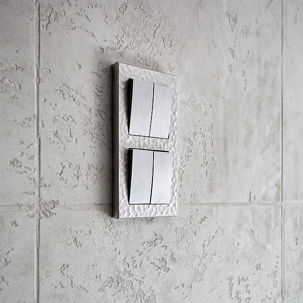 Выключатель Werkel W1120009/ Выключатель двухклавишный (cеребряный рифленый)