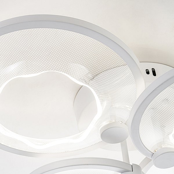 Потолочная люстра Escada 10261/4LED