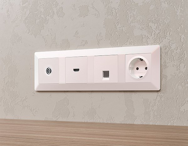 Розетка Ambrella Volt ALFA MA213005