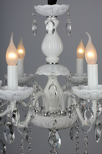 Подвесная люстра Avellino OML-33103-06