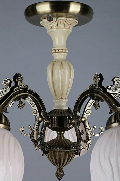 Потолочная люстра Mantua OML-61107-05