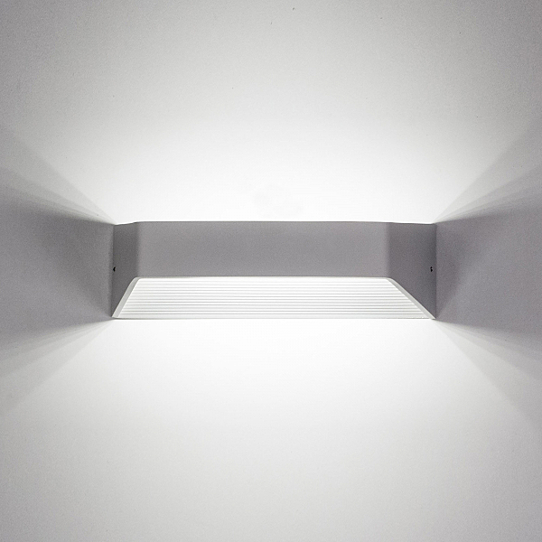 Светодиодная бра Декарт CL704320