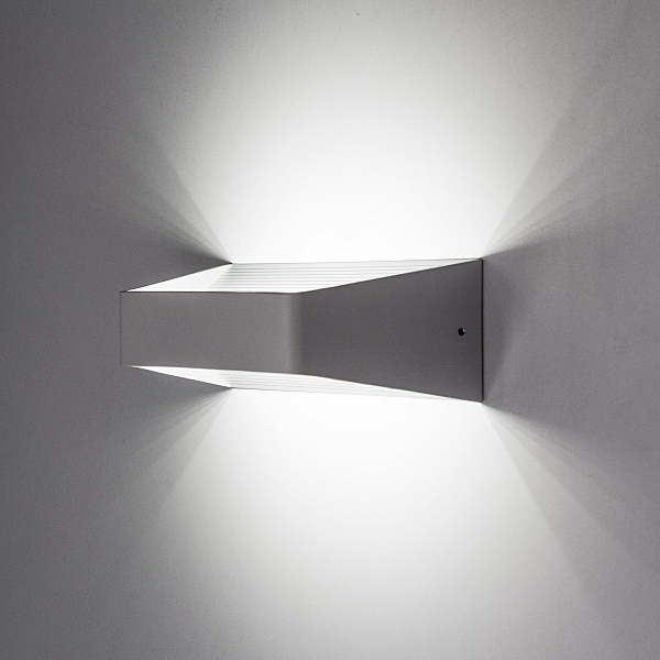 Светодиодная бра Декарт CL704320