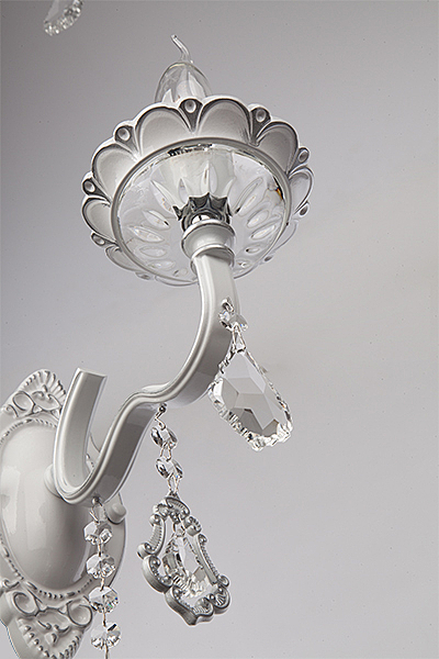 Настенное бра Эммануэль 10049/1 белый с серебром/прозрачный хрусталь Strotskis