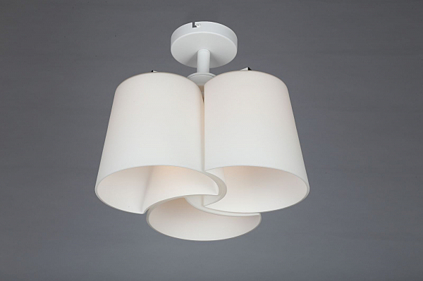 Потолочная люстра Toledo OML-28107-03