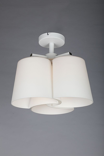 Потолочная люстра Toledo OML-28107-03