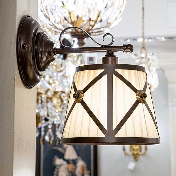 Настенное бра FABRIZIA L12121.88