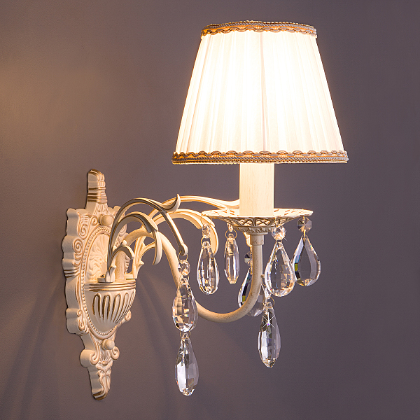 Настенное бра Amelia 3637/1 белый с золотом/прозрачный хрусталь Strotskis